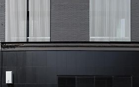 Airhostel Barcelona Airport 24h
